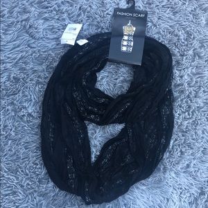 🧣Black fashion scarf loop style